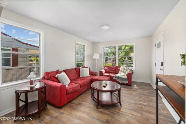 Jacksonville, FL 32209,1718 UNIVERSITY ST