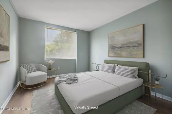 Jacksonville, FL 32207,4975 SAN JOSE BLVD #213