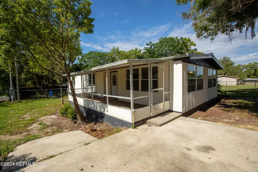 211 ELM ST, Hawthorne, FL 32640