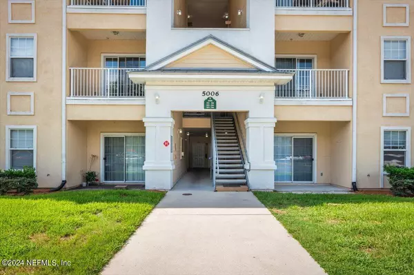 Jacksonville, FL 32256,5006 KEY LIME DR #203