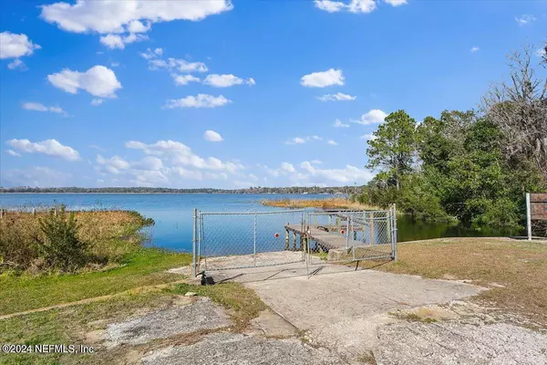 Interlachen, FL 32148,880 LAKE SHORE TER