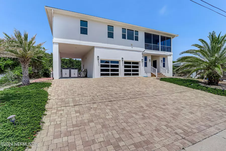 923 S FLETCHER AVE, Fernandina Beach, FL 32034