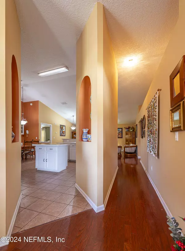 St Augustine, FL 32084,723 E RED HOUSE BRANCH RD