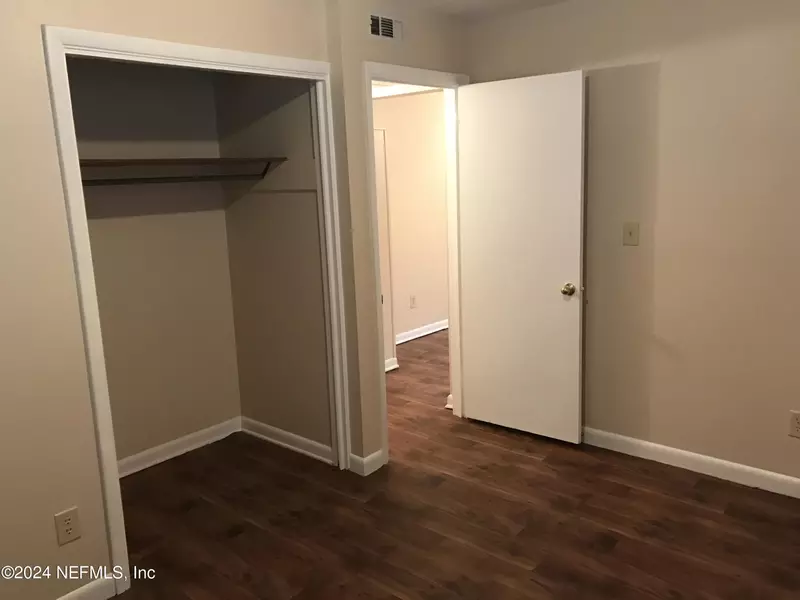 201 9TH ST N #2, Jacksonville Beach, FL 32250