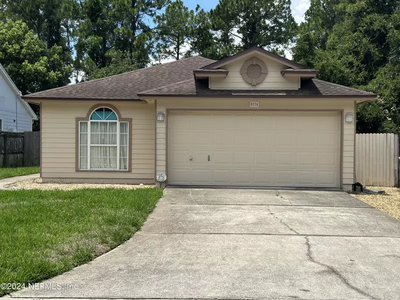 8776 CHAMBORE DR, Jacksonville, FL 32256