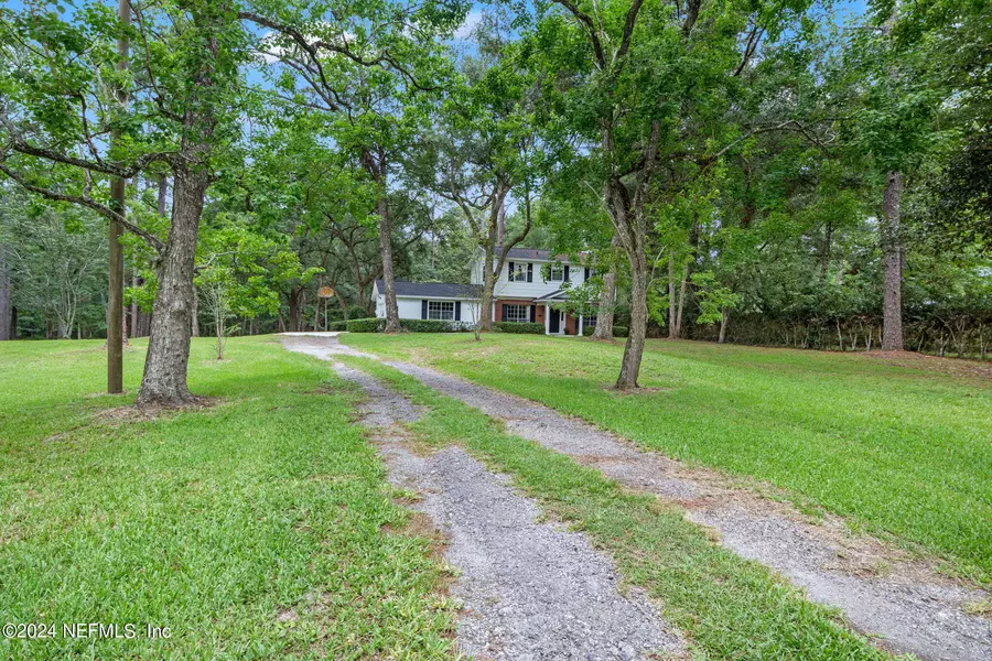 2061 LAUREL DR, Middleburg, FL 32068