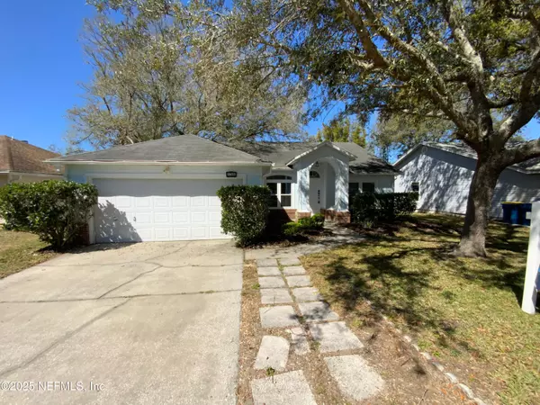 1746 CHANDELIER CIR E, Jacksonville, FL 32225