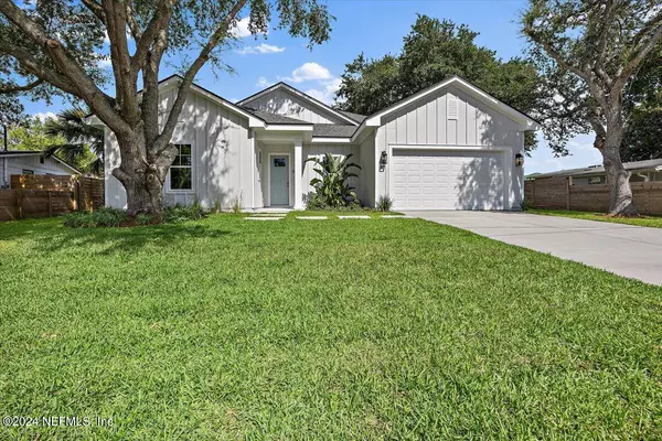 981 SAILFISH DR, Atlantic Beach, FL 32233