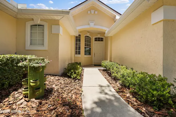 Ponte Vedra Beach, FL 32082,716 LAKE STONE CIR