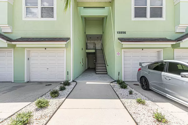 Jacksonville, FL 32224,13856 HERONS LANDING WAY #11-9
