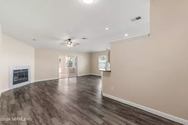 Orange Park, FL 32073,338 CANOE CIR