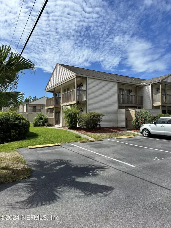 Orange Park, FL 32065,2300 TWELVE OAKS DR #H5