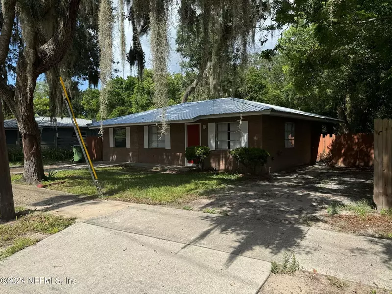 717 S 15TH ST, Palatka, FL 32177