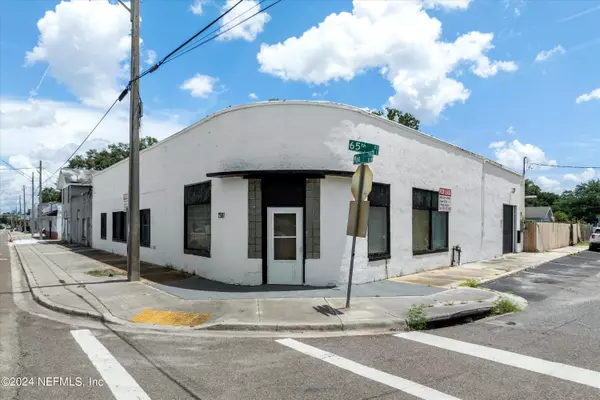 7501 N MAIN ST, Jacksonville, FL 32208