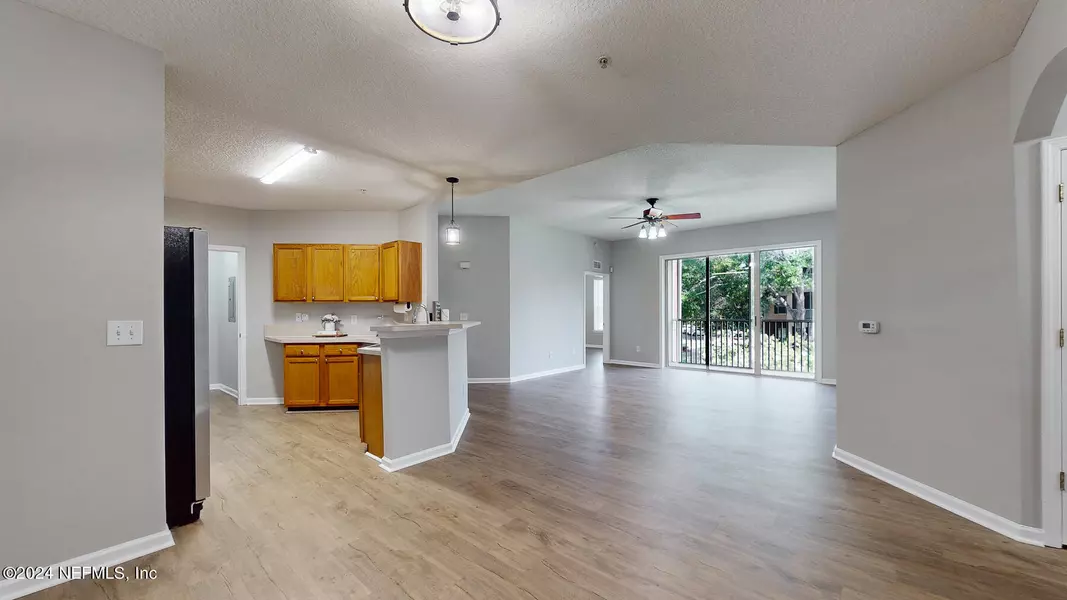 785 OAKLEAF PLANTATION Pkwy #423, Orange Park, FL 32065