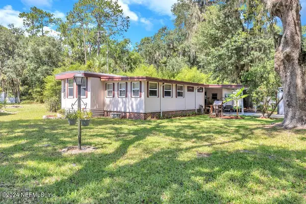 101 TRESCOT CT, East Palatka, FL 32131