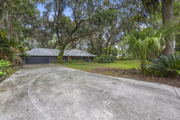 East Palatka, FL 32131,119 RIVERS EDGE DR