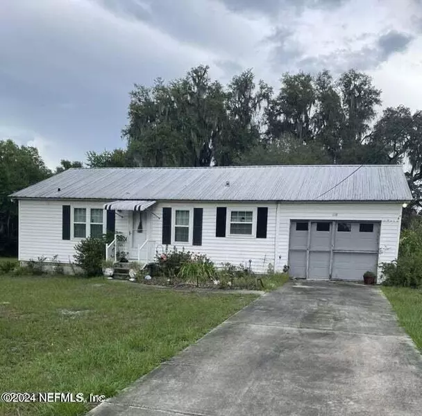 118 EUCLID AVE, Pomona Park, FL 32181