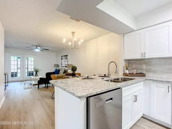Jacksonville, FL 32244,5003 KNIGHTSBRIDGE CIR N