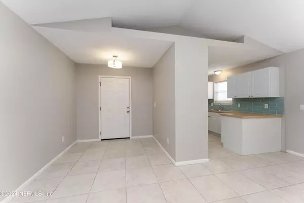 Jacksonville, FL 32224,4504 COBBLEFIELD CIR W