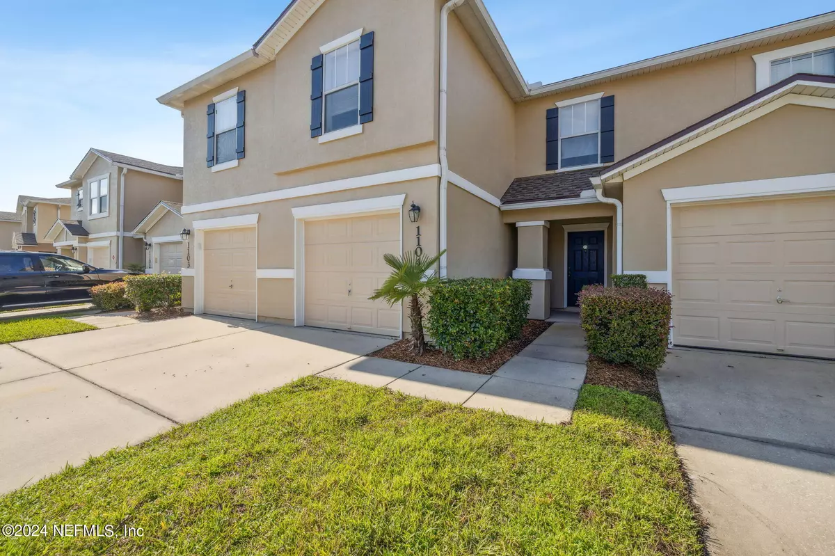 Fleming Island, FL 32003,1500 CALMING WATER DR #1104