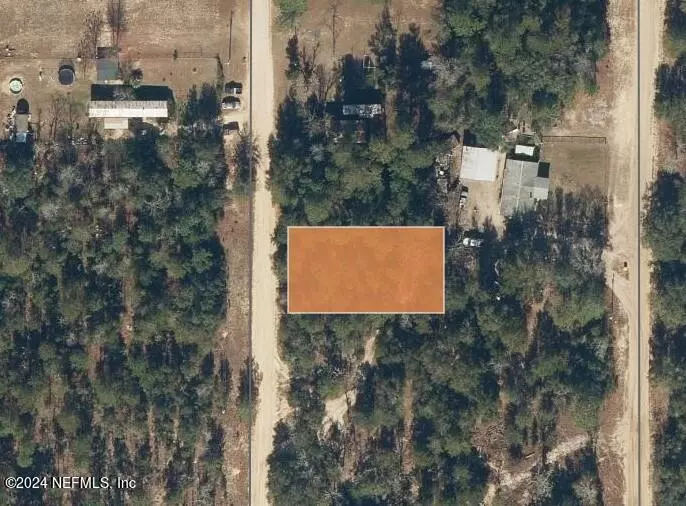 Interlachen, FL 32148,112 DAVE ST