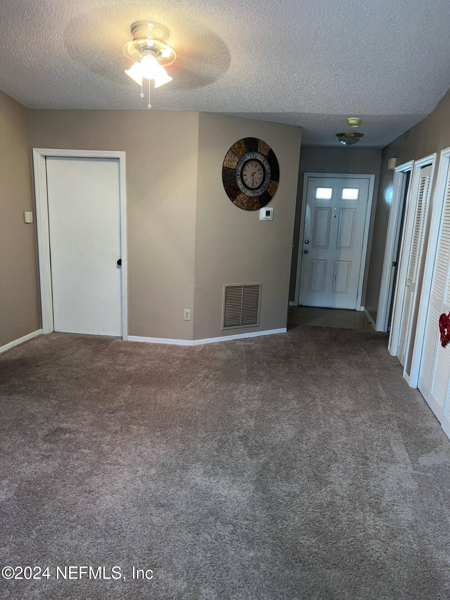 Jacksonville, FL 32217,8653 DEERMOSS WAY W