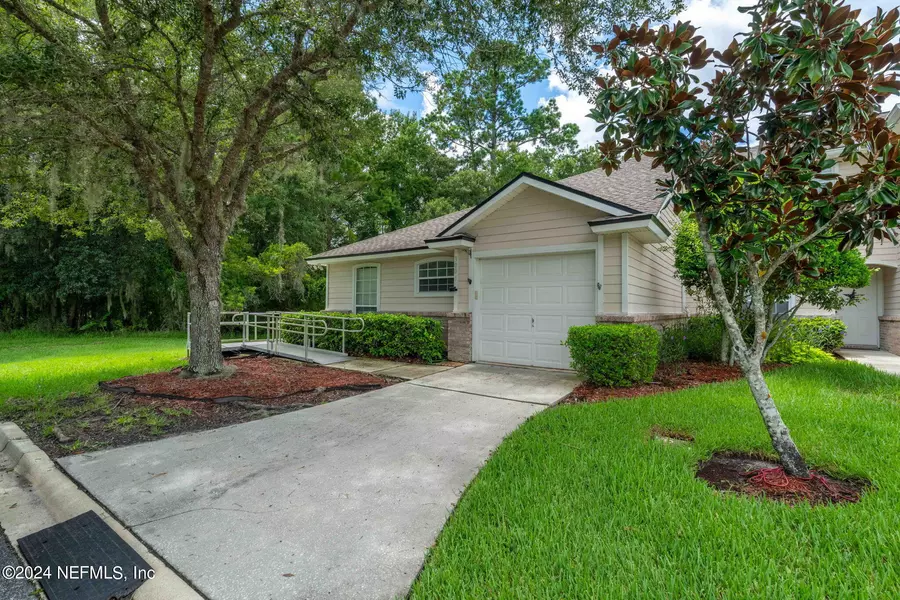 300 BLUE LAKE RD #1, St Johns, FL 32259