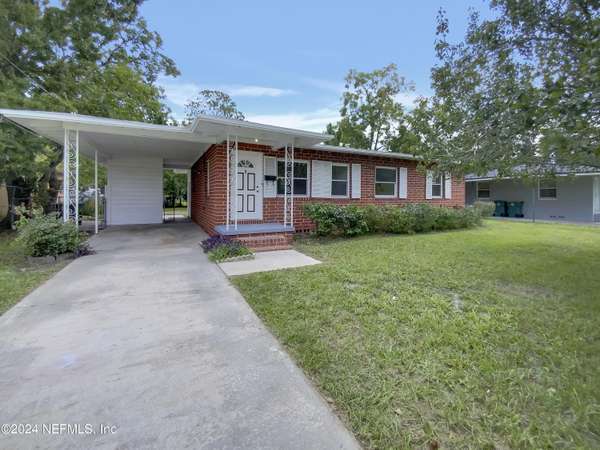 3911 SKYCREST DR, Jacksonville, FL 32246