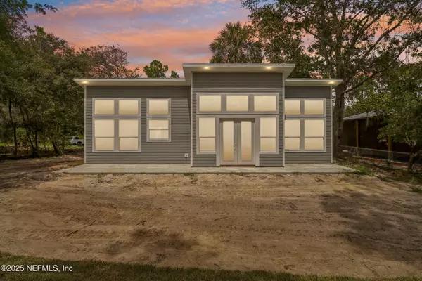 225 GARDENIA AVE, Georgetown, FL 32139