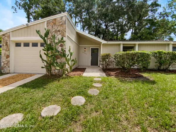 11511 MANDARIN WOODS DR E, Jacksonville, FL 32223