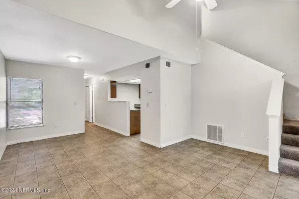 Jacksonville, FL 32233,1135 MAYPORT LANDING CIR