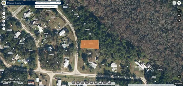 Satsuma, FL 32189,114 BOWFIN DR