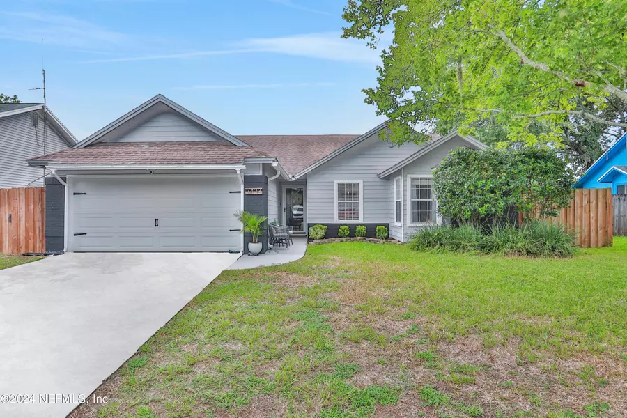 7423 AMANDAS CROSSING DR N, Jacksonville, FL 32244