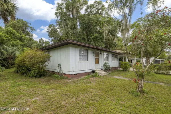 Satsuma, FL 32189,109 CODY DR