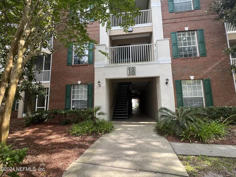 785 OAKLEAF PLANTATION Pkwy #1811, Orange Park, FL 32065