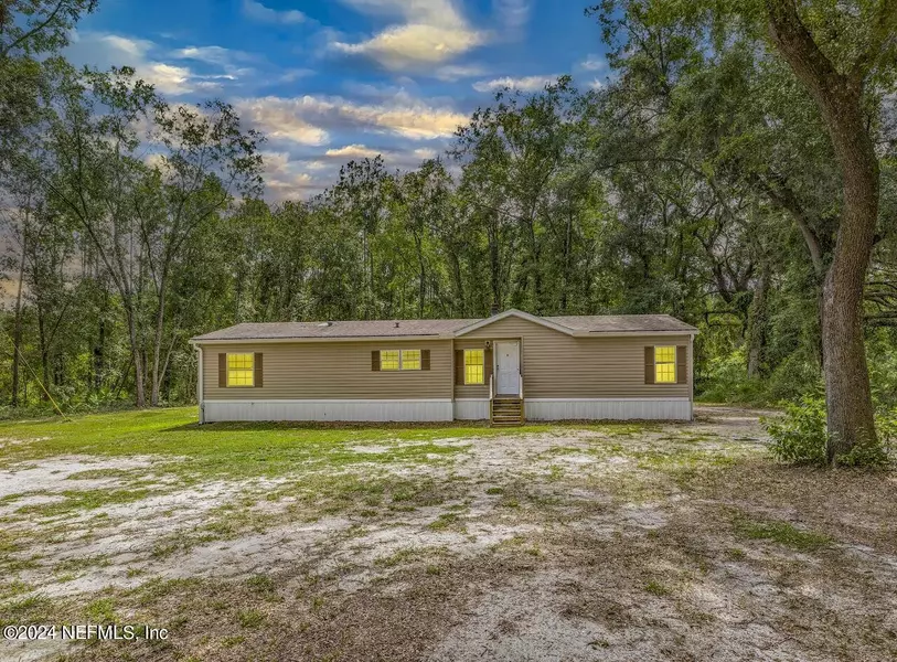 10298 OAKWOOD TER, Glen St. Mary, FL 32040