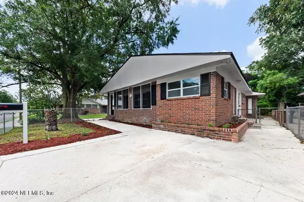 2102 W 14TH ST, Jacksonville, FL 32209