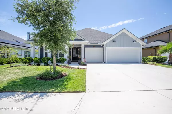 907 LAUREL VALLEY DR, Orange Park, FL 32065