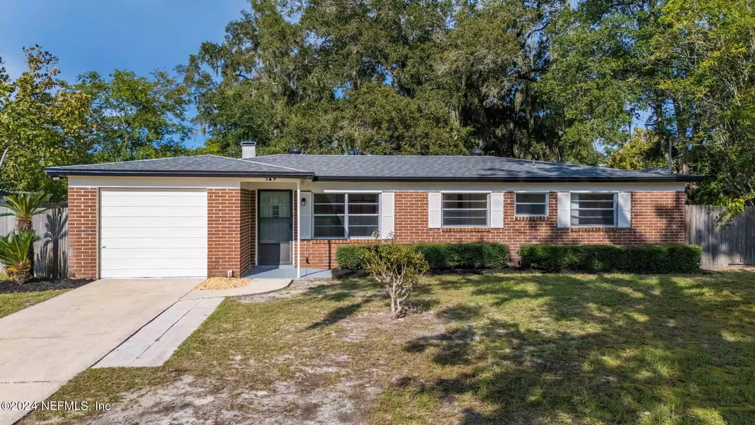 389 CORONA DR, Orange Park, FL 32073