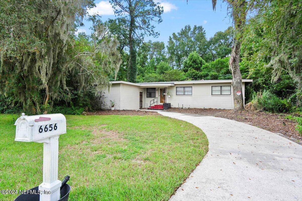 6656 S NORDE DR, Jacksonville, FL 32244