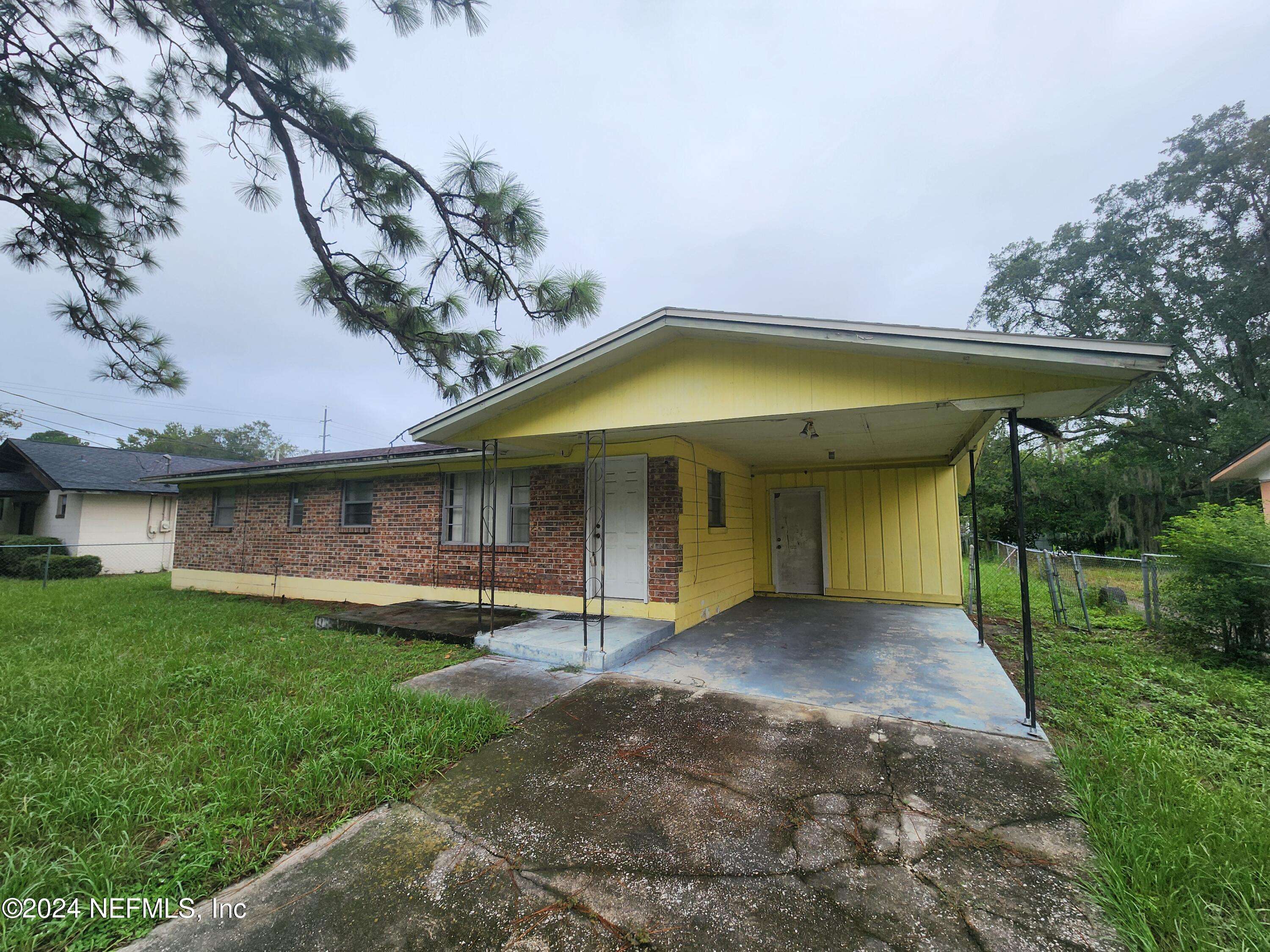 Jacksonville, FL 32210,7165 ESTHER ST