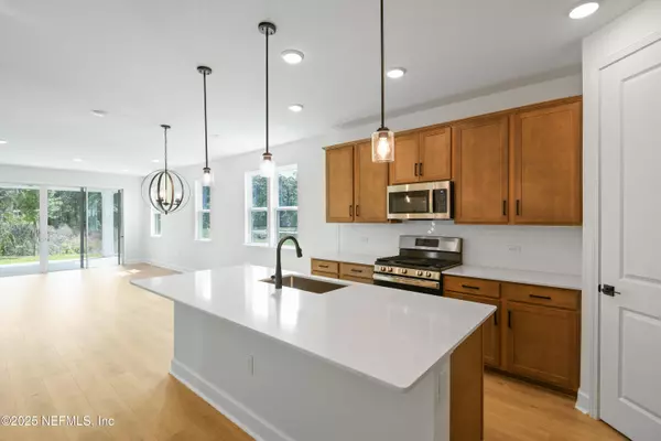 Orange Park, FL 32065,3728 SAINT CHARLES WAY