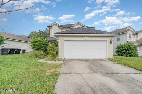 2502 CREEKFRONT DR, Green Cove Springs, FL 32043