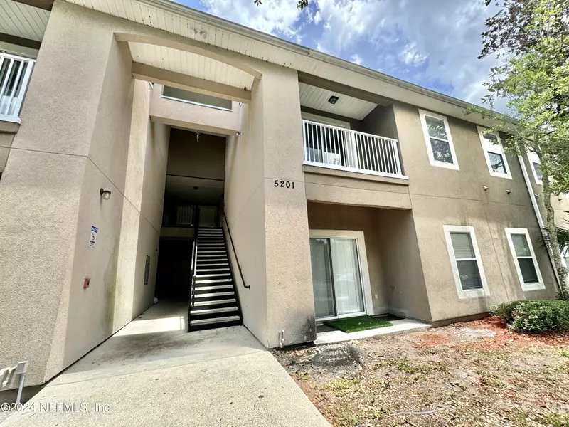 5201 PLAYPEN DR #UNIT# 11, Jacksonville, FL 32210