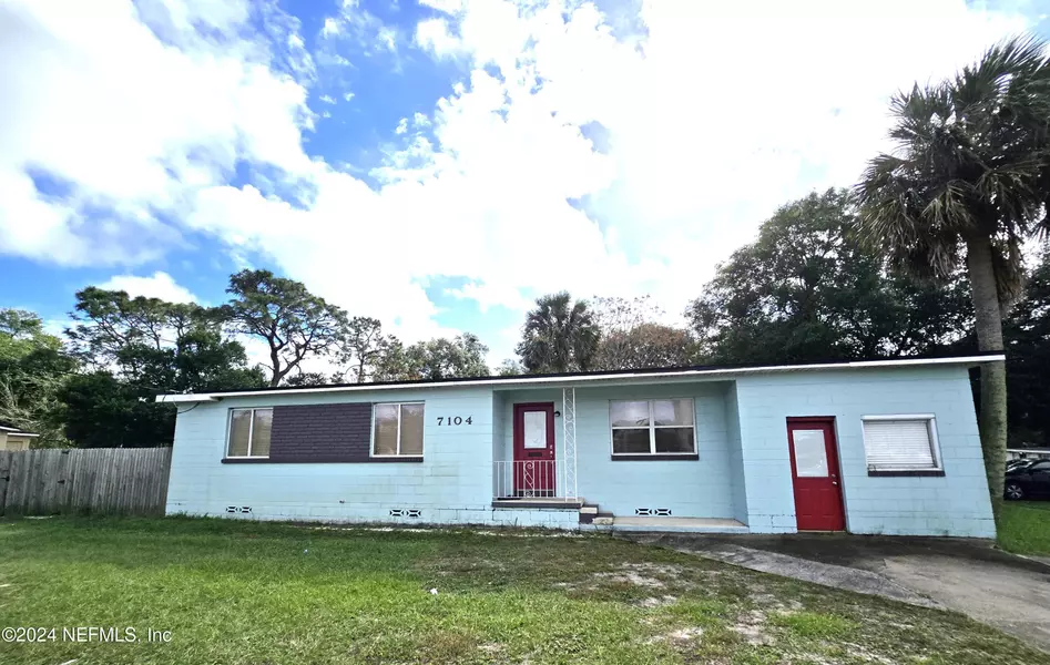 7104 MERRILL RD, Jacksonville, FL 32277