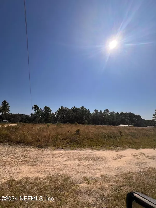 Interlachen, FL 32148,109 BUCKLES RD