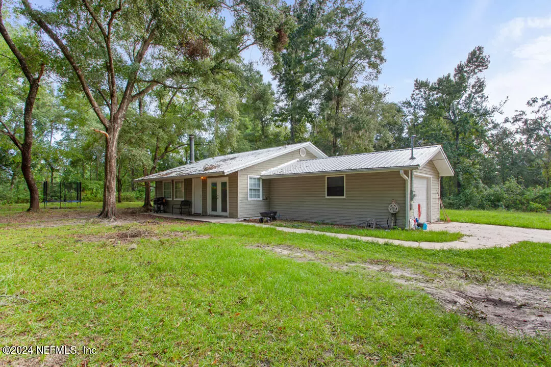 Melrose, FL 32666,5215 NE 255TH DR