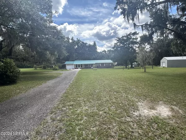 Palatka, FL 32177,4129 SILVER LAKE DR