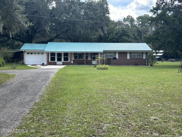 4129 SILVER LAKE DR, Palatka, FL 32177